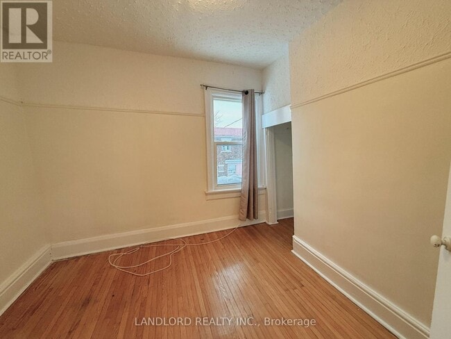 Photo du bâtiment - 1 Clinton St