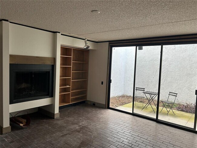 Foto del edificio - 503 Avenue B NW