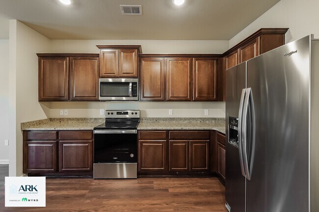 Foto del edificio - 450 Clover Cir