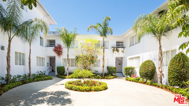 Primary Photo - 130 San Vicente Blvd