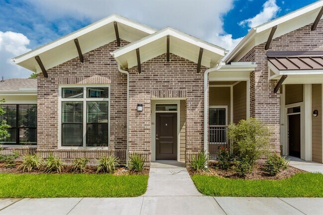 Building Photo - 18021 Eagle Springs Pkwy