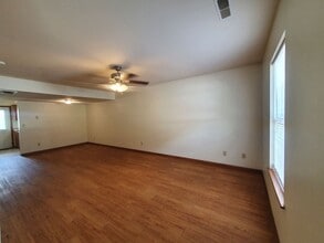 Building Photo - 20390 Skyview Dr