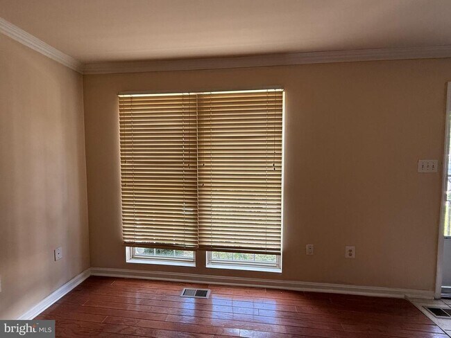 Foto del edificio - 4725 Pistachio Ln