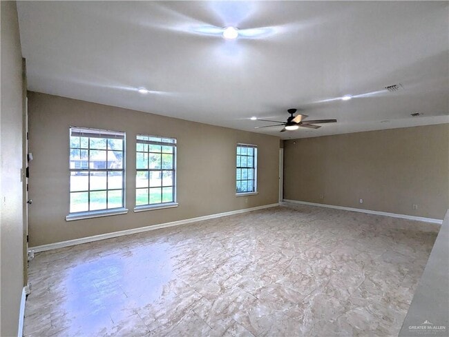 Foto del edificio - 1002 E Stonegate Dr