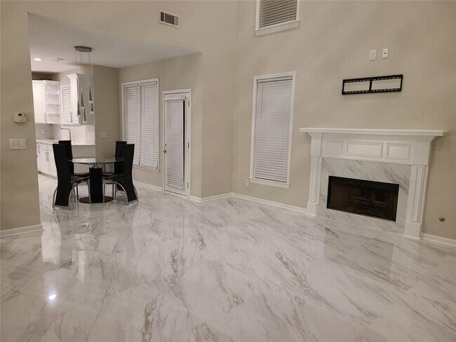 Foto del edificio - 220 Fieldsborn Ct NE