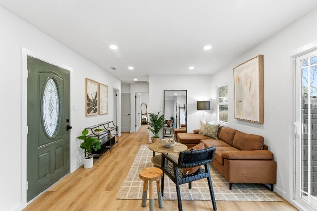 Foto del edificio - 2361 Bedford Rd