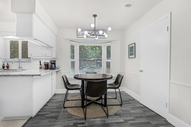 Foto del edificio - 25418 Tuckahoe Ln