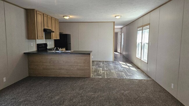 Foto del edificio - 2320 E MacArthur Rd