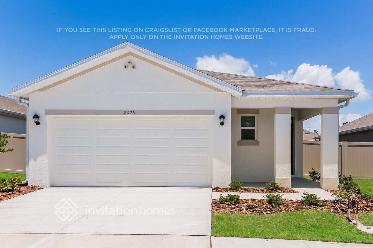 Foto principal - 8025 Majestic Palms Ct