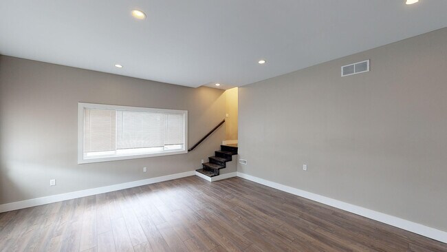 Foto del edificio - 717 E McMillan St
