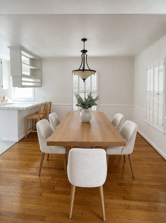 Foto del edificio - 4838 Cartwright Ave