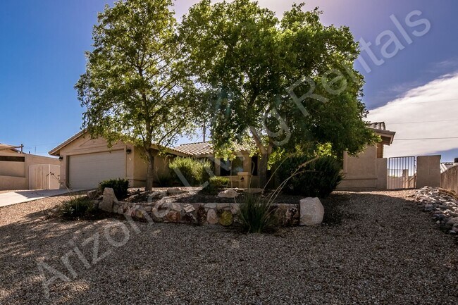 Building Photo - UNIQUE SOUTHSIDE FOUR BEDROOM HOME