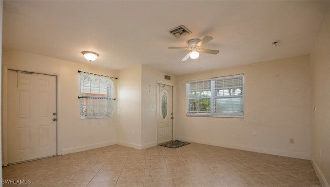 Foto del edificio - 742 109th Ave N