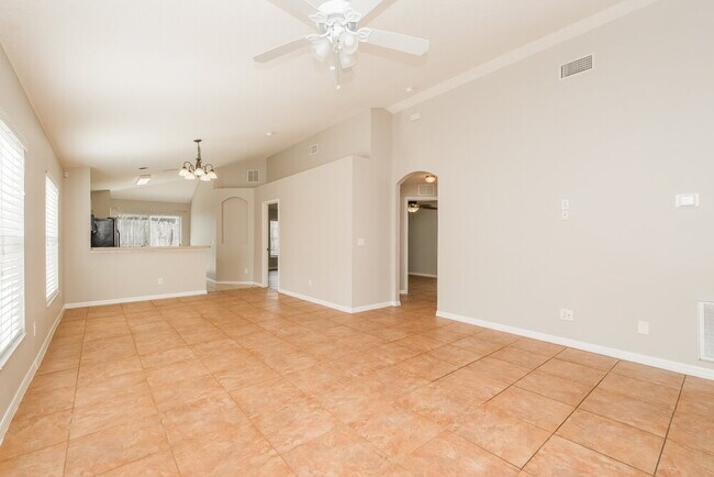 Foto del edificio - 10237 Lakeside Vista Dr