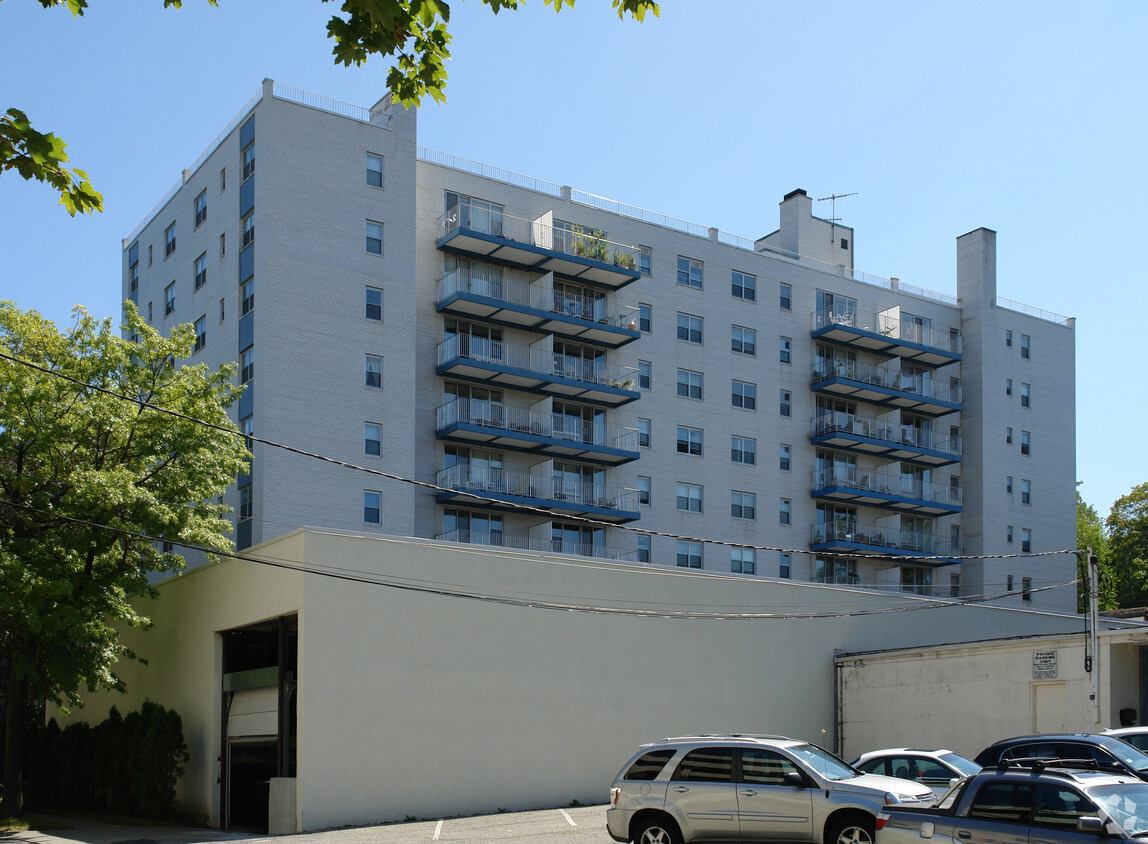 Wedgwood Apartments - Wedgewood Apartments