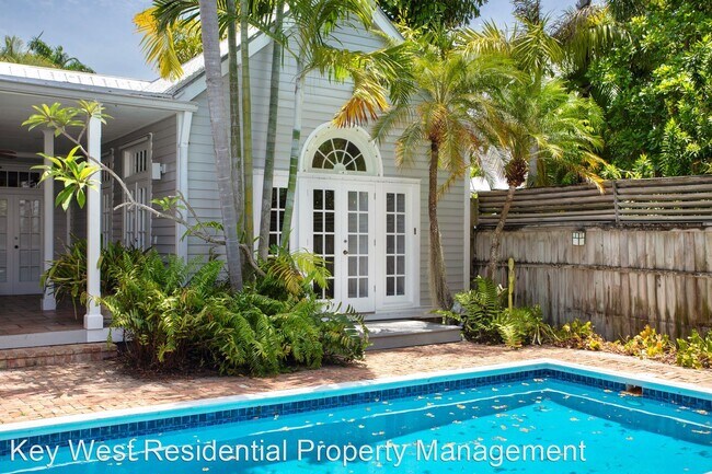 Building Photo - 2 br, 2 bath House - 1215 Varela Street #D