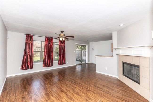 Building Photo - 5029 Raymond Dr