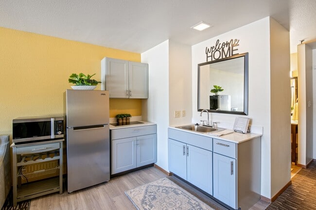 Building Photo - Vivo Living Longmont