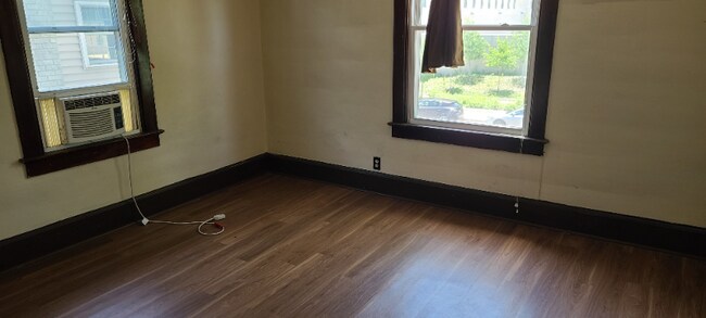 Foto del edificio - 1513 W Main St