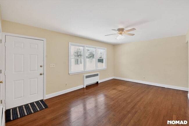 Building Photo - 1966 South St