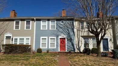 Building Photo - 1366 E Masonic Dr