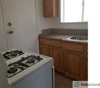 Foto del edificio - 1853 S Orange Dr