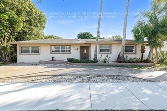 Building Photo - 250 SW 12th Ave