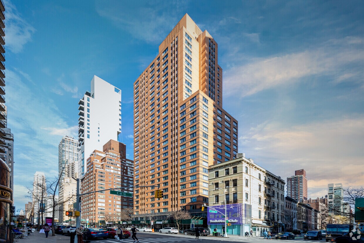 Foto principal - 200 E 62nd St