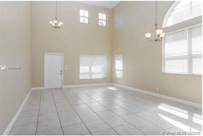 Building Photo - 2314 SW 135th Ave