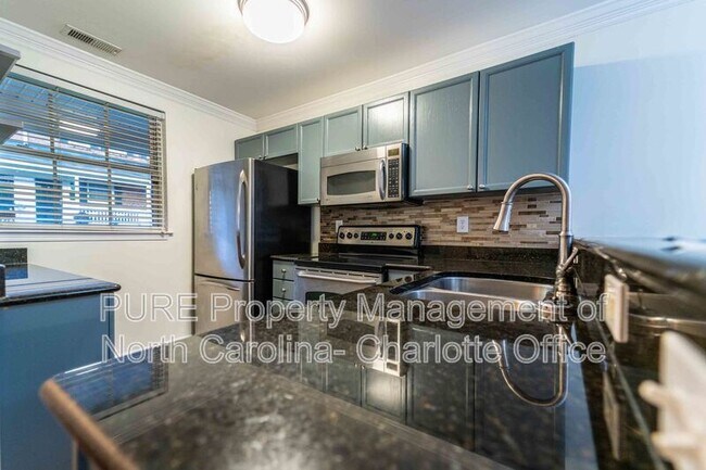Foto del edificio - 1230 Green Oaks Ln