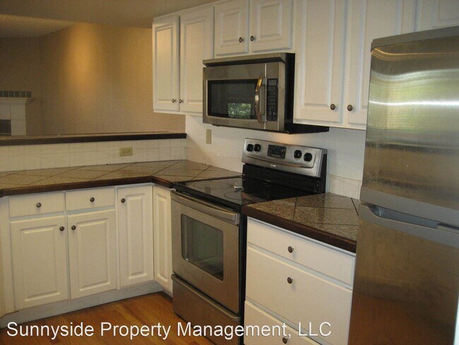 Building Photo - 3 br, 2.5 bath House - 2845 Springdale Lane
