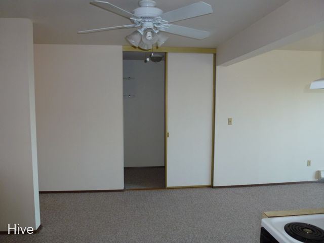 Building Photo - 7101 Roosevelt Way NE
