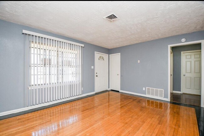 Building Photo - 5510 Ricky St