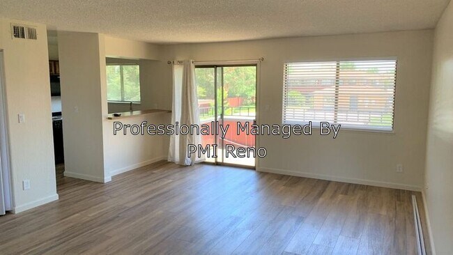 Foto del edificio - 3222 Bristle Branch Dr