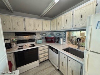 Foto del edificio - 1700 Pine Valley Dr