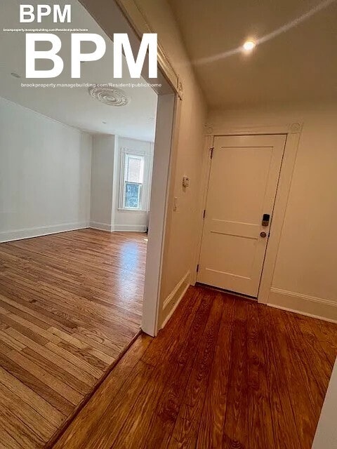 Building Photo - 51 Custer St