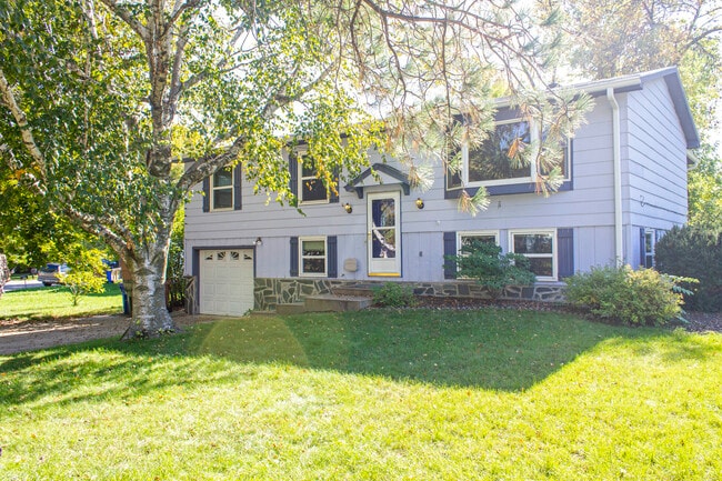 Exterior - 1734 Santee Trl