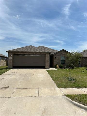 Building Photo - 6413 Graceland Dr