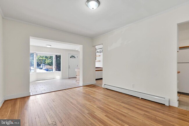Foto del edificio - 1710 37th St NW