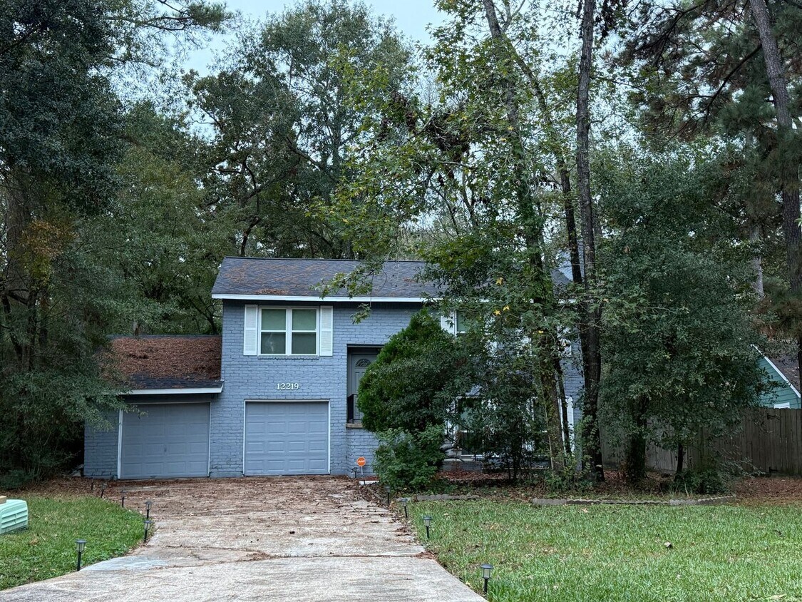 Primary Photo - Spacious 4BR House in Spring