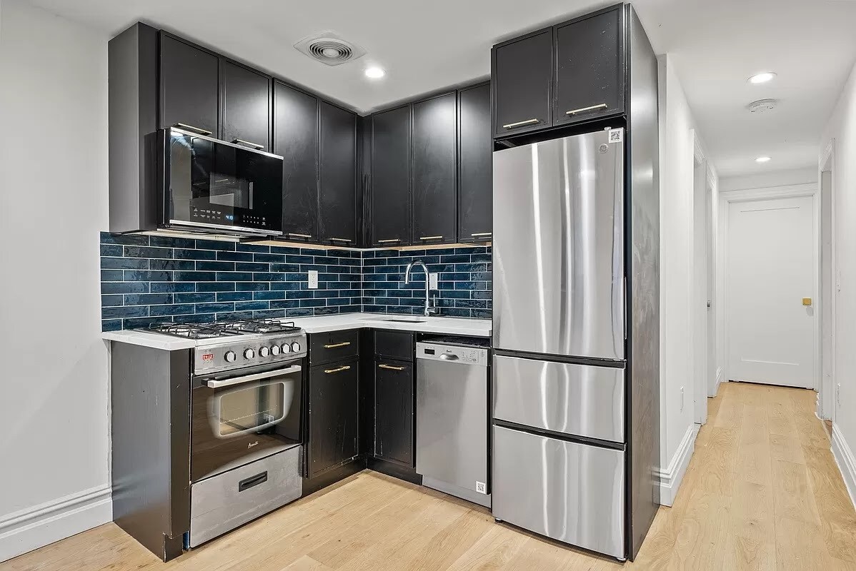 Foto principal - 1014 Putnam Ave