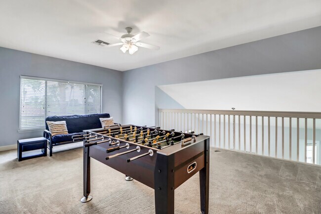 Building Photo - 14939 Sterling Oaks Dr