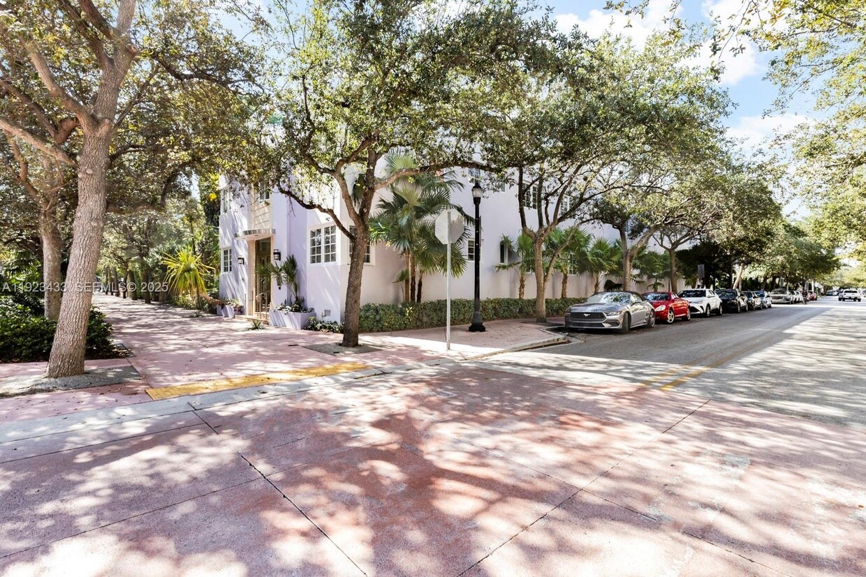 Primary Photo - 260 Euclid Ave