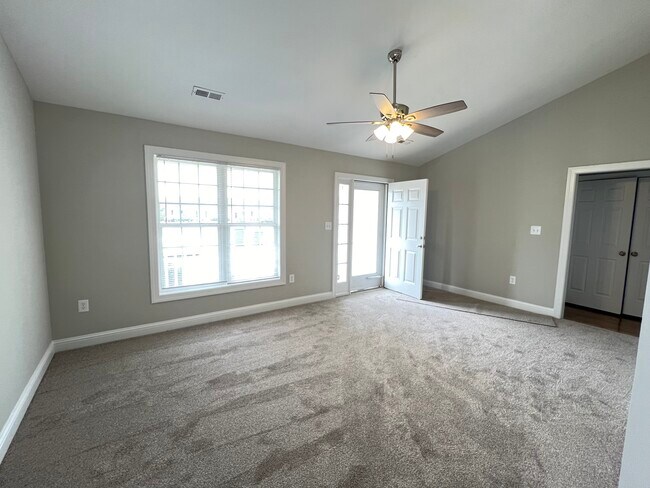 Foto del edificio - 1129 Crescent Meadows Dr