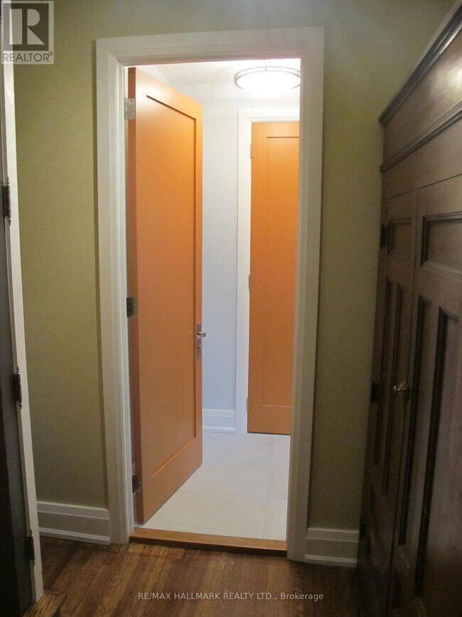 Building Photo - 151 Rusholme Rd