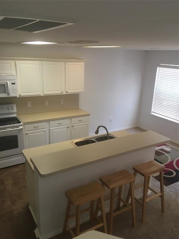 Building Photo - 111 N Villa Oaks Dr