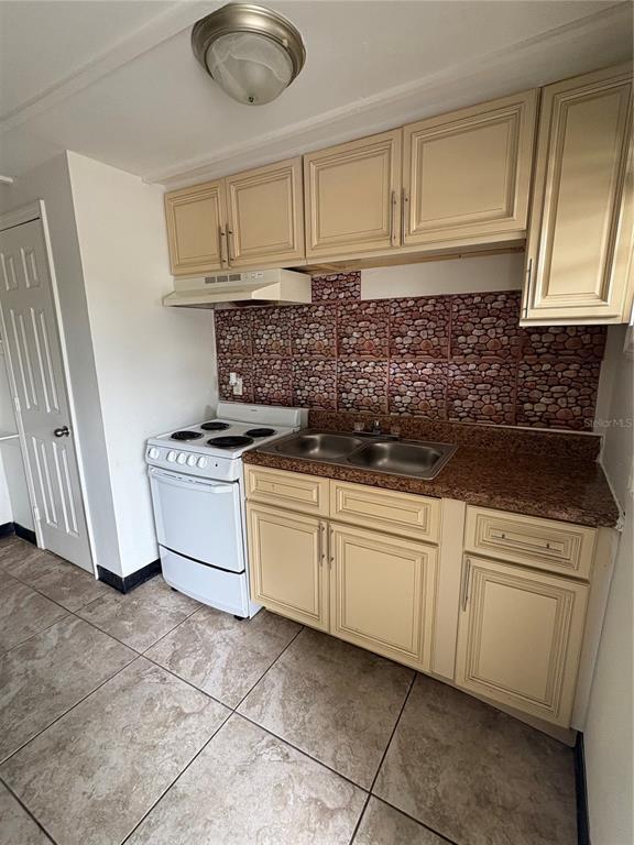 Foto del edificio - 14846 17th St