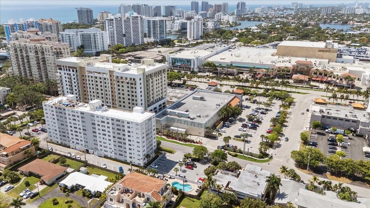 Photo - 2555 Northeast 11th Street Apt #209, Fort Lauderdale, FL 33304 - 2 BR 1 BA Condo