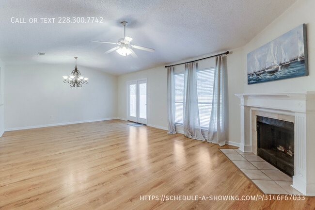 Foto del edificio - 3612 Miles Ln