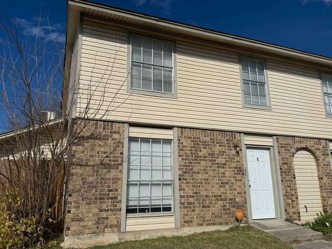 Building Photo - 4504 Chase Cir